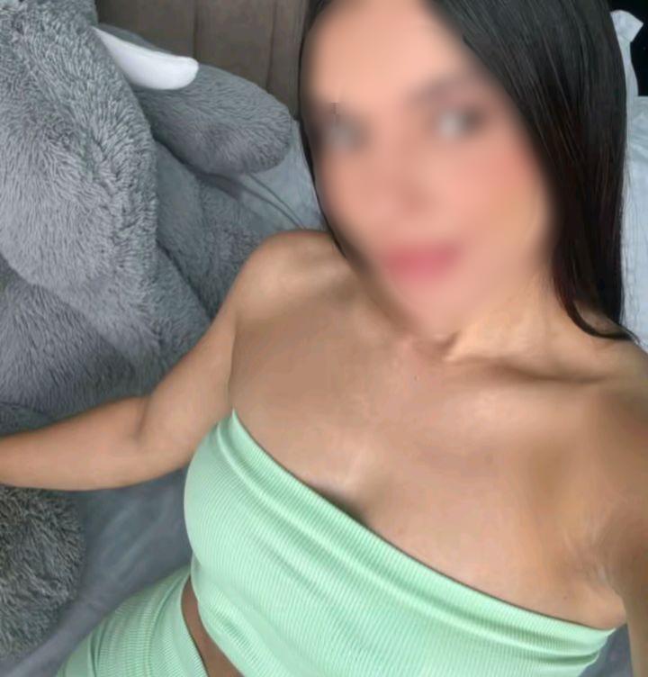 Chica busca chico en Sevilla: 