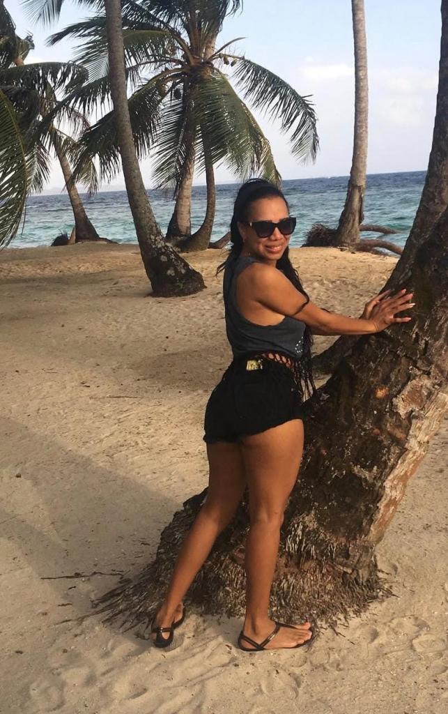 Chica busca chico en Tenerife: 