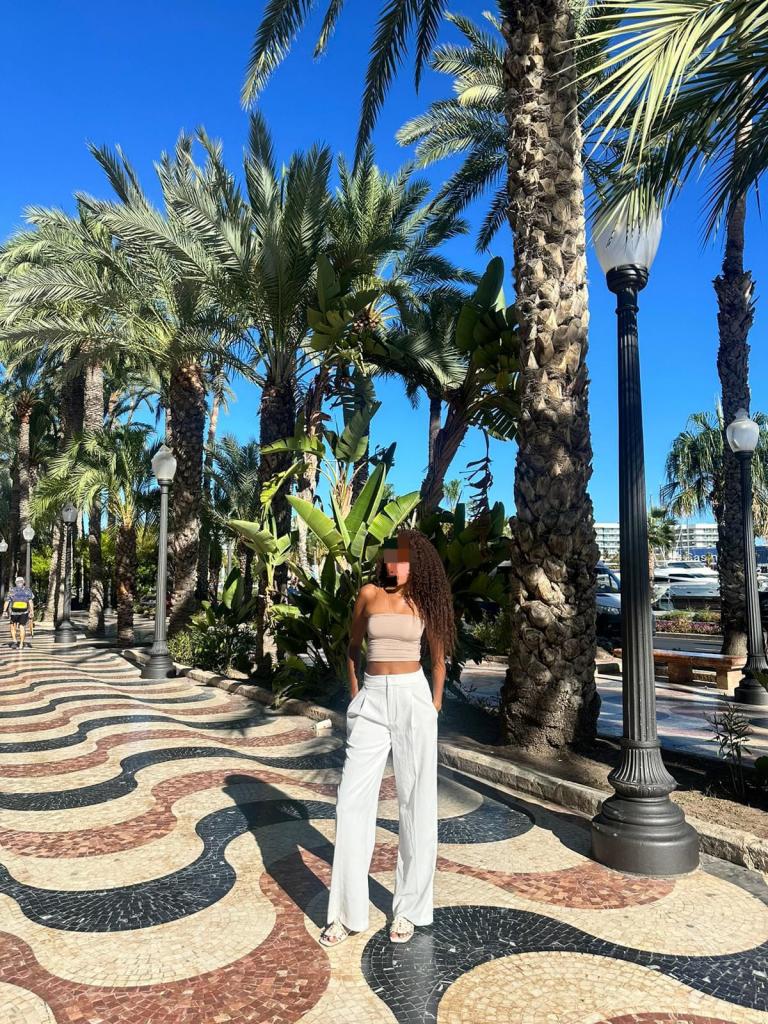 Chica busca chico en Alicante: 