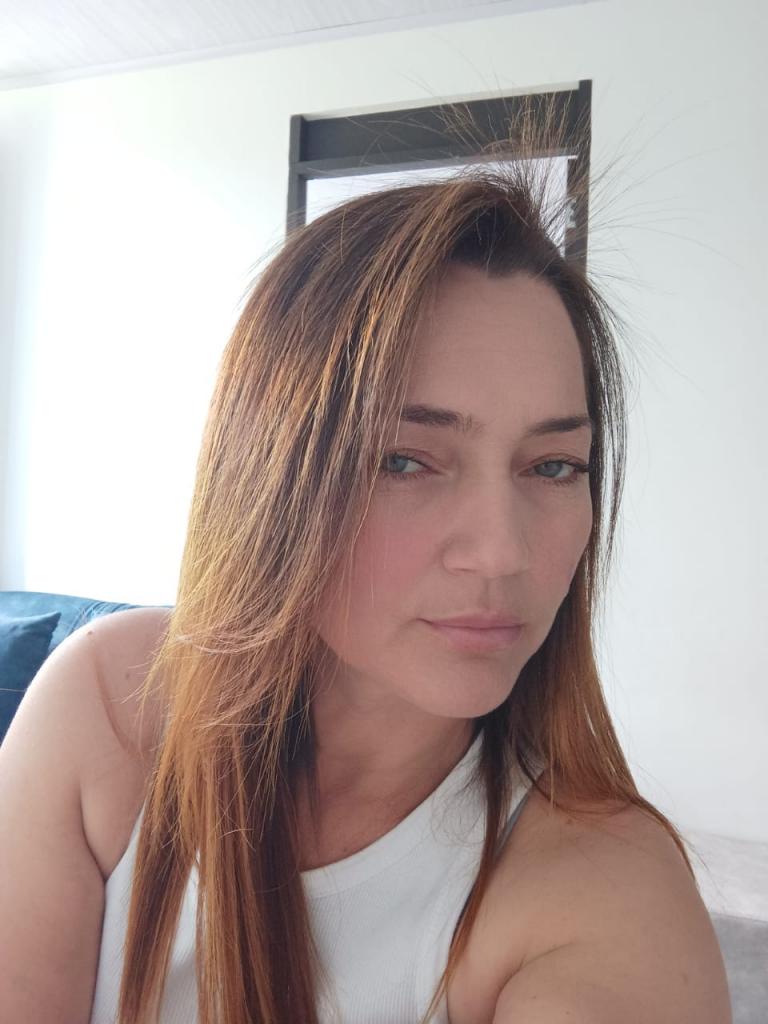 Chica busca chico en Granada: 