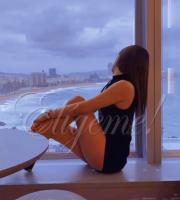 639549262: Chica busca chico en Barcelona