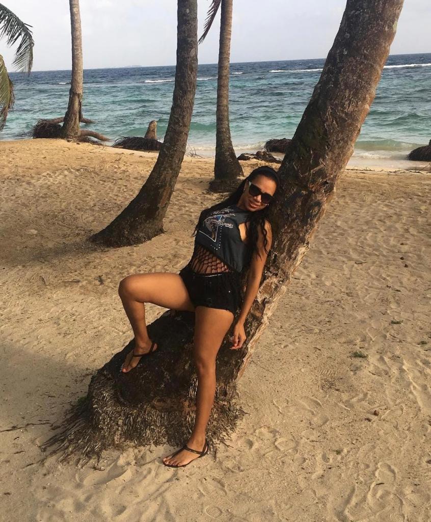 Chica busca chico en Tenerife: 