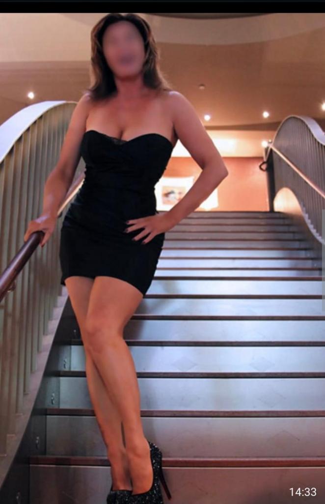 657698442: Chica busca chico en Barcelona