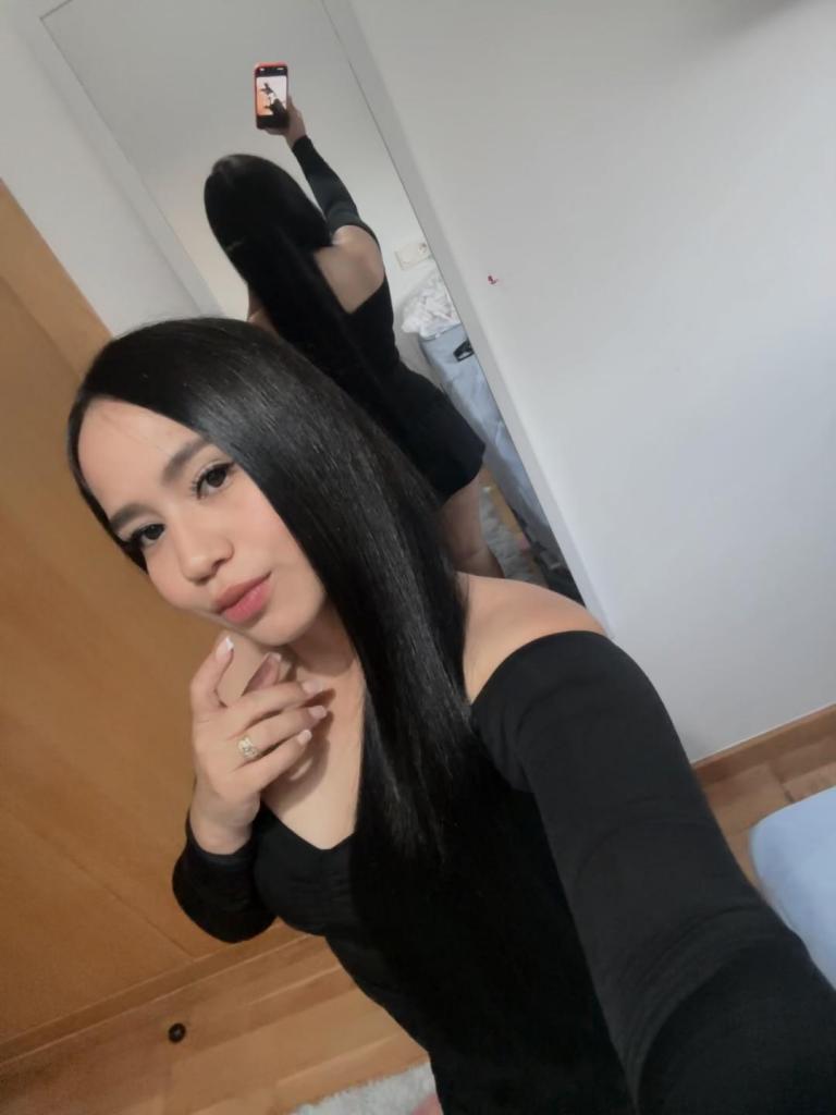 Chica busca chico en Almería: 