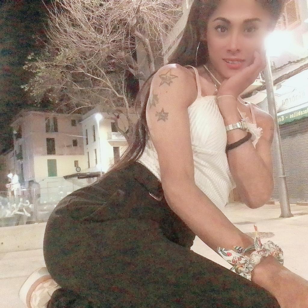 Chica busca chico en Mallorca: 