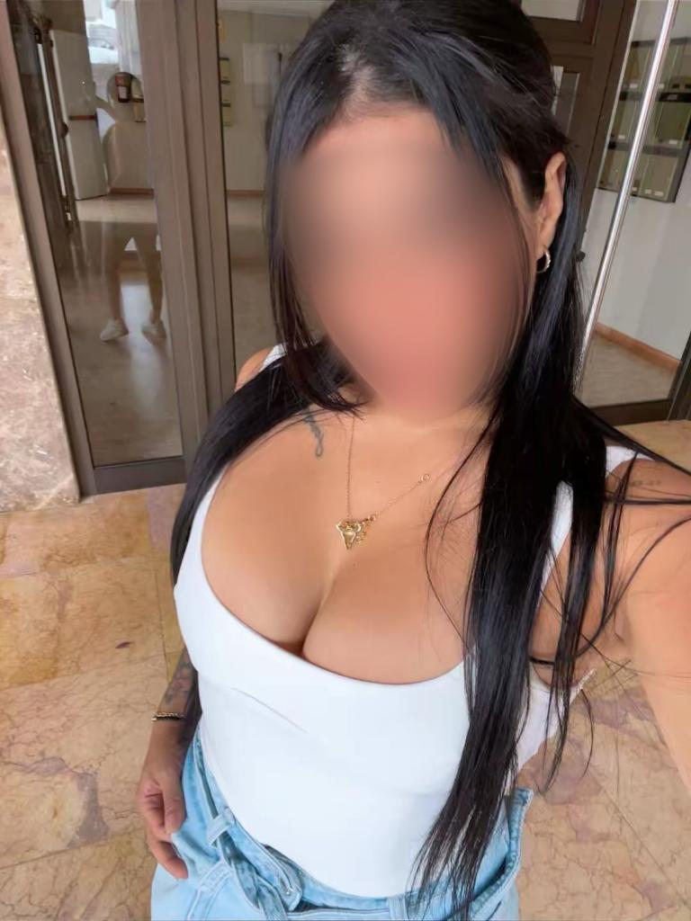 670358478: Chica busca chico en Tenerife