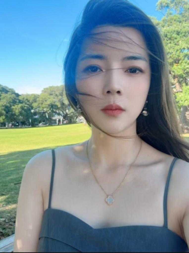 Chica busca chico en Valencia: Chica busca chico