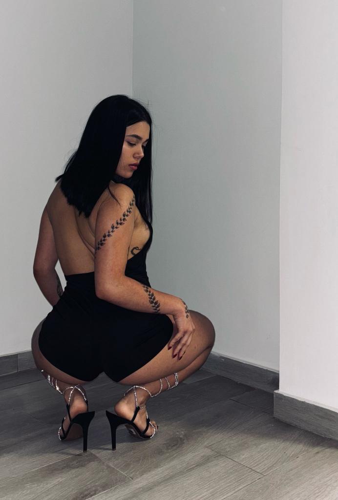Chica busca chico en Valencia: Chica busca chico