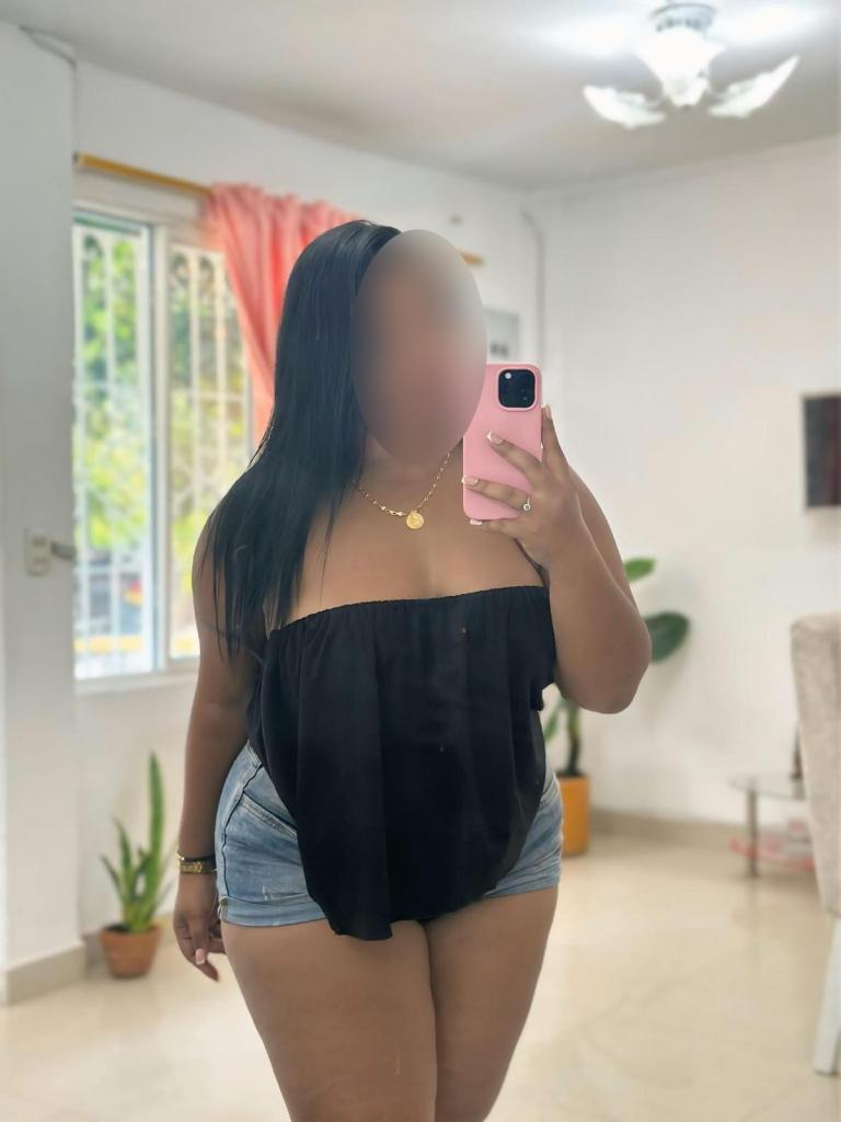632945305: Chica busca chico en Tenerife