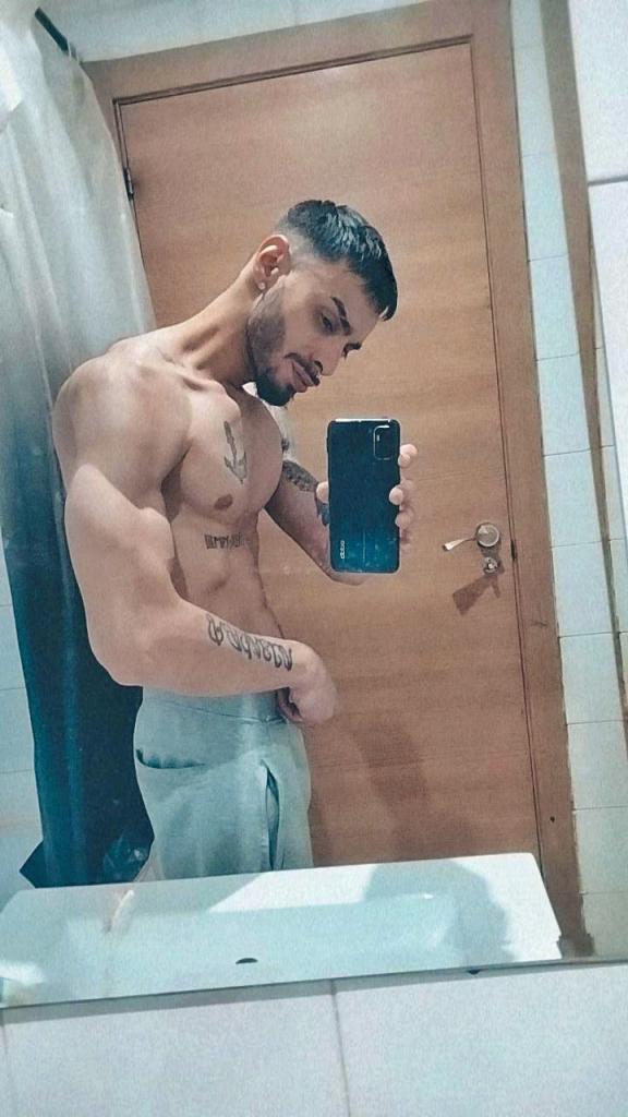 631660707: Chico busca chica en Madrid