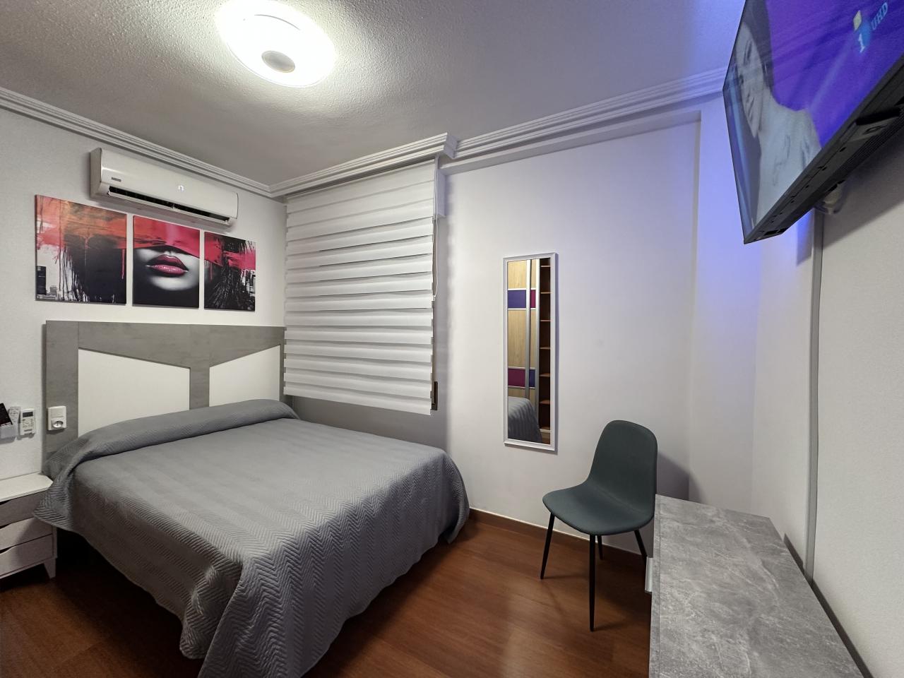 Chica busca chico en Almería: 