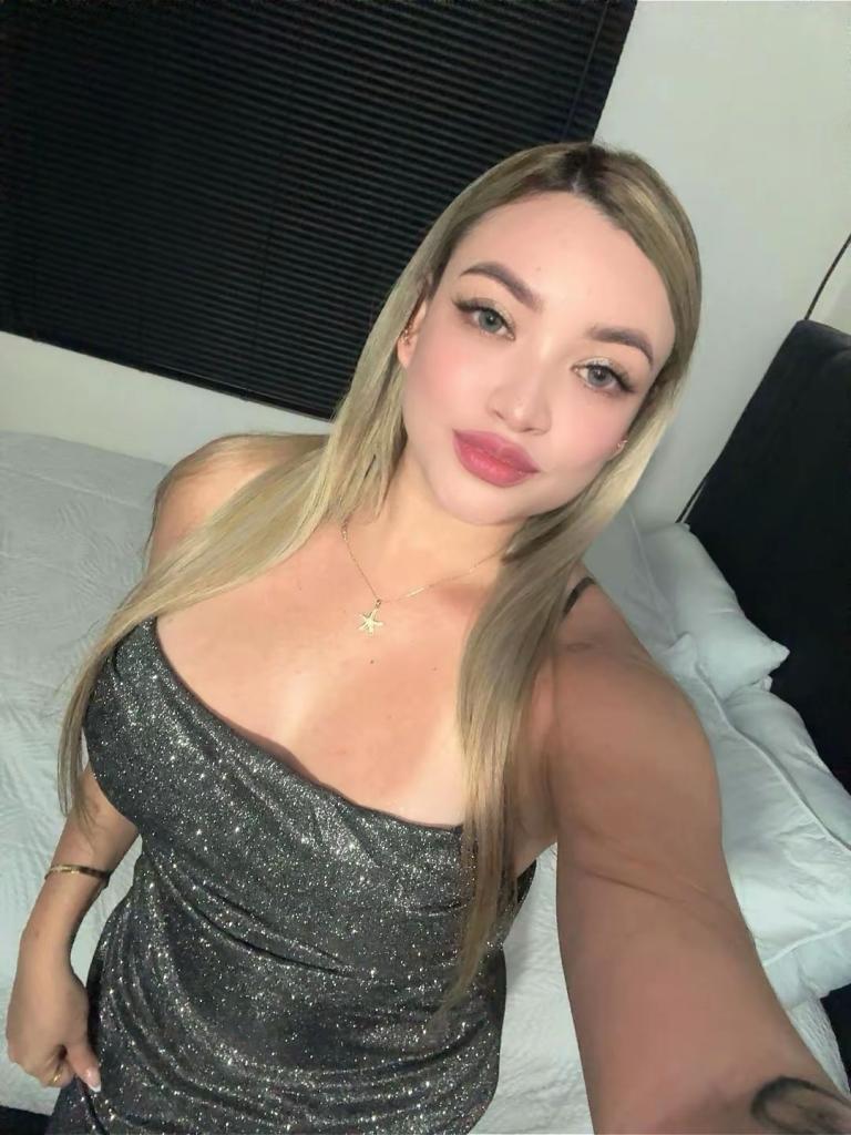 Chica busca chico en Barcelona: 