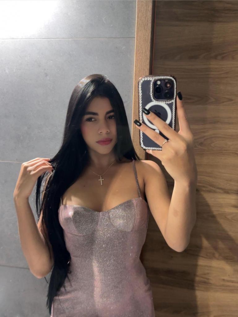 643435399: Chica busca chico en Madrid