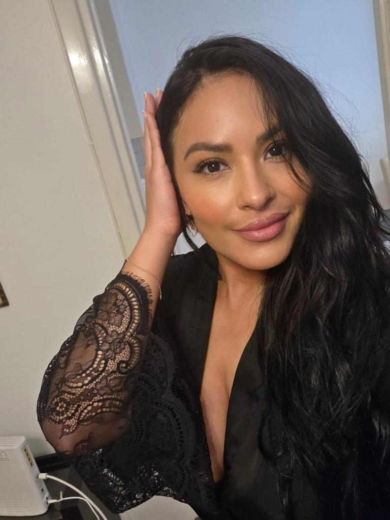 627884192: Chica busca chico en Málaga