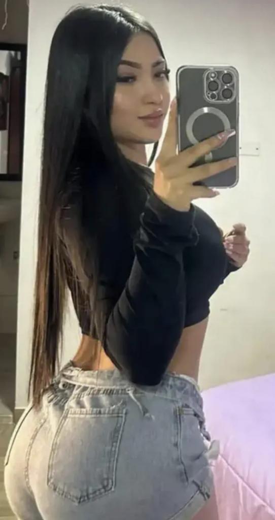 603512595: Chica busca chico en Cádiz