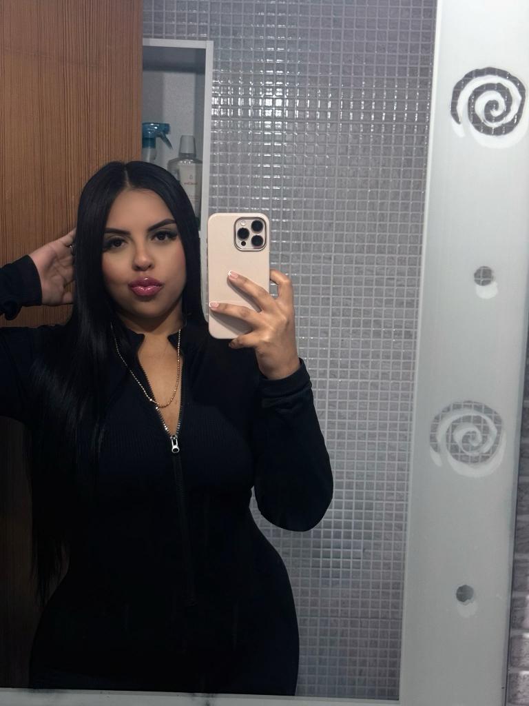 Chica busca chico en Ibiza: 