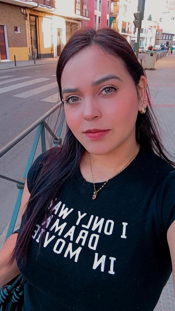 Chica busca chico en Granada: 