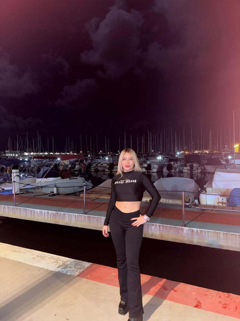 Chica busca chico en Mallorca: 