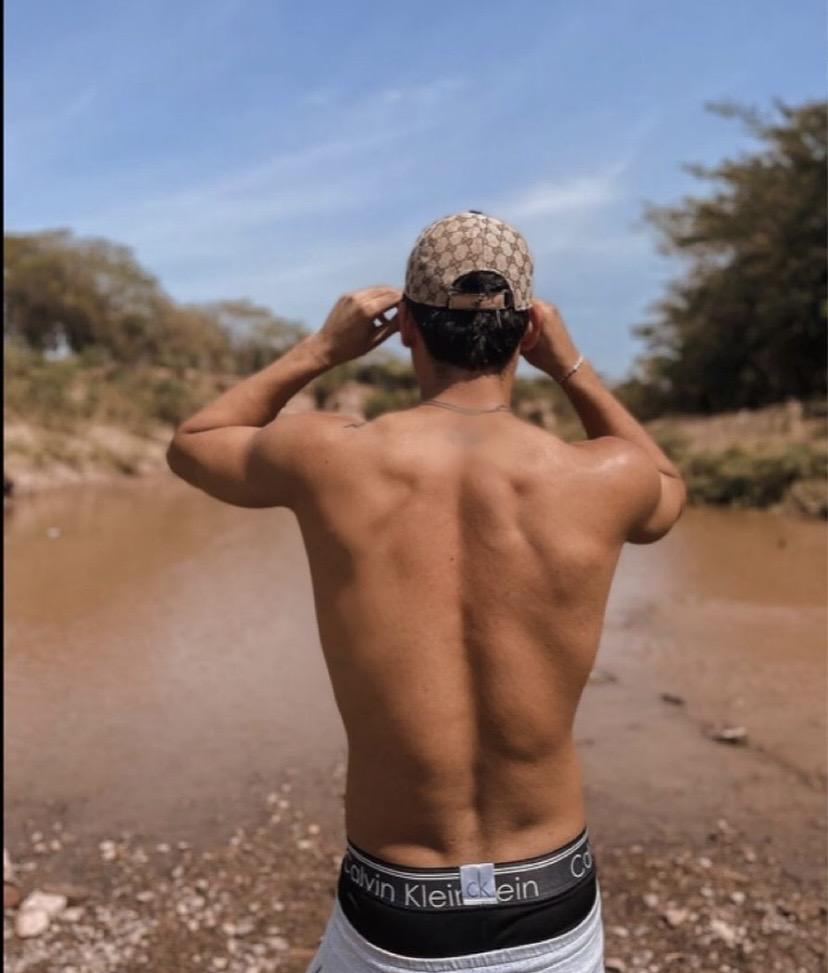 671635887: Chico busca chica en Barcelona