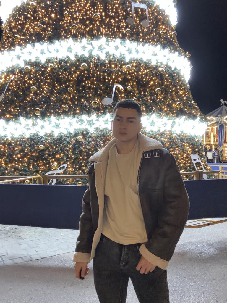 602092060: Chico busca chica en Valencia