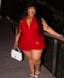 613681440: Chica busca chico en La Coruña