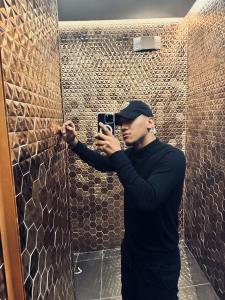 671635887: Chico busca chica en Barcelona