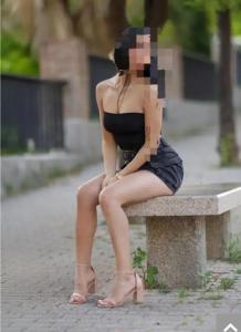 641476828: Chica busca chico en Málaga