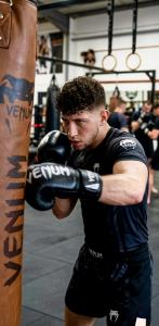 608517467: Chico busca chica en Alicante