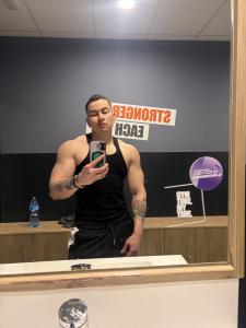 602092060: Chico busca chica en Valencia