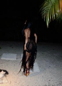 631058381: Chica busca chico en Murcia