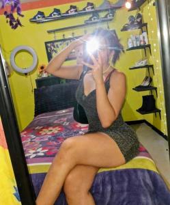 643708044: Chica busca chico en Lugo
