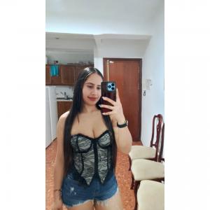 667694619: Chica busca chico en Sevilla