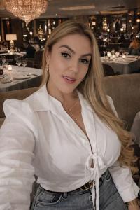 642990819: Chica busca chico en León