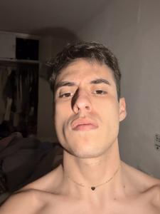 640180122: Chico busca chica en Madrid