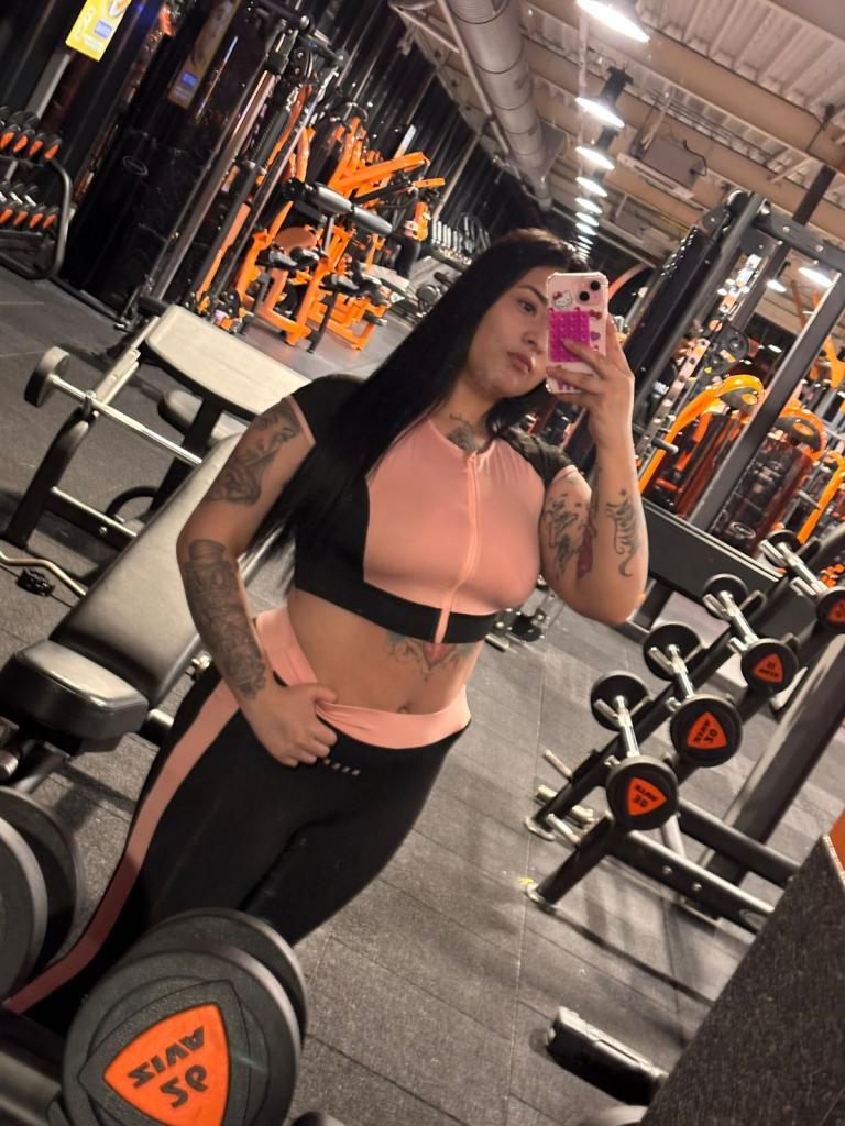 Chica busca chico en Almería: 