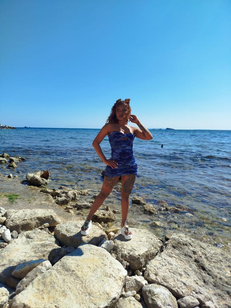 Chica busca chico en Ibiza: 