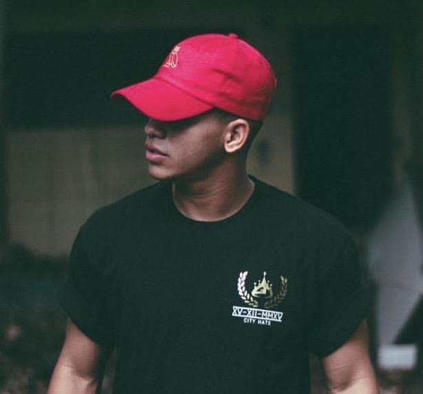 671635887: Chico busca chica en Barcelona