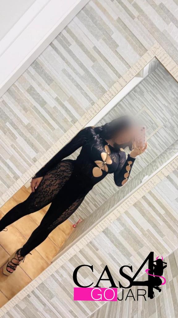 Chica busca chico en Granada: 