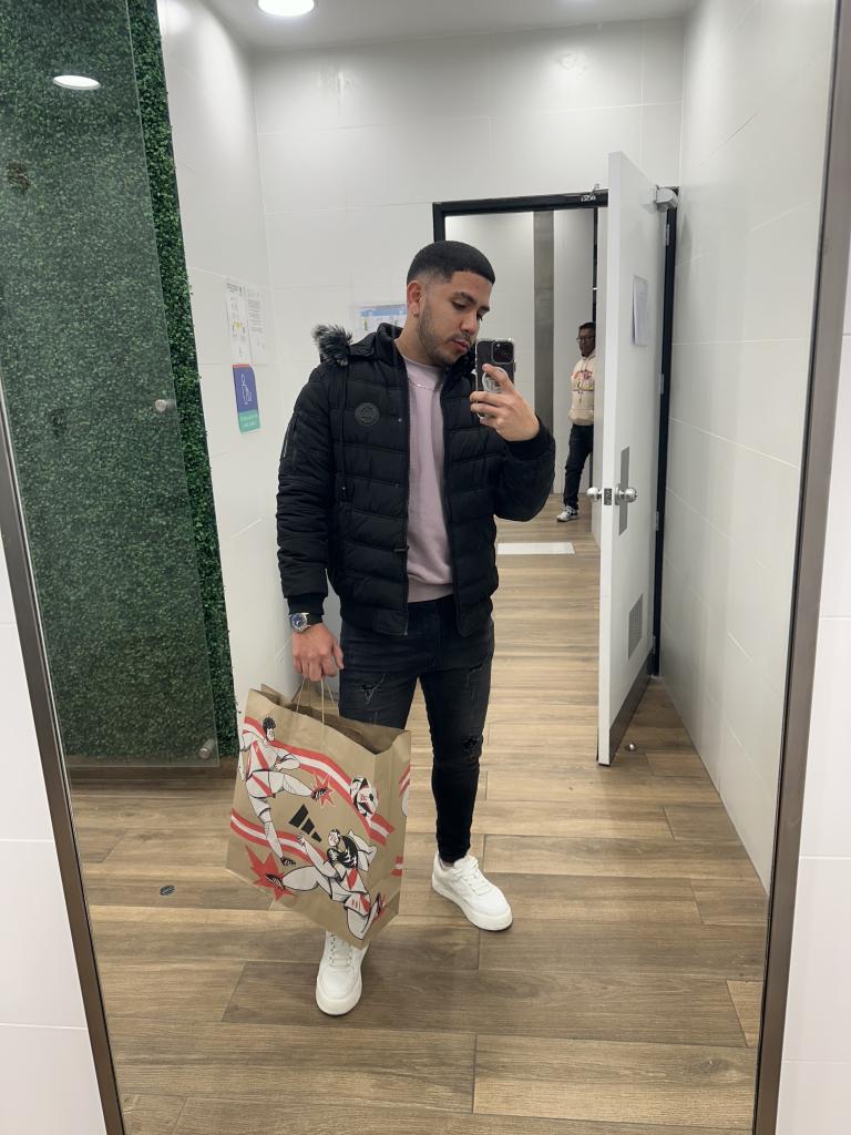 Chico busca chica en Las Palmas: 