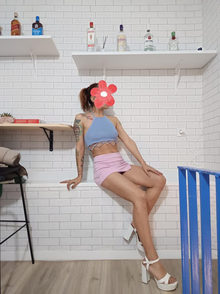 663640435: Chica busca chico en León