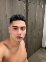 672973275: Chico busca chica en Málaga