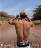 671635887: Chico busca chica en Barcelona