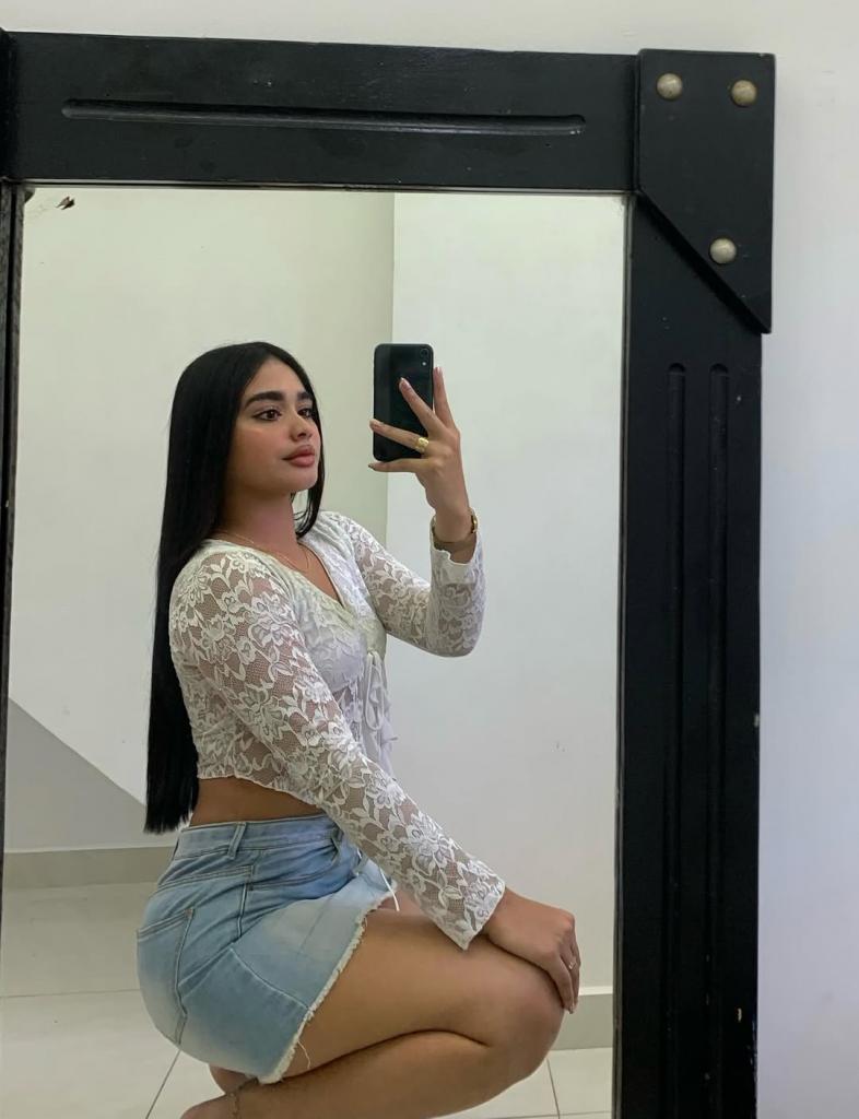 Chica busca chico en Tenerife: 