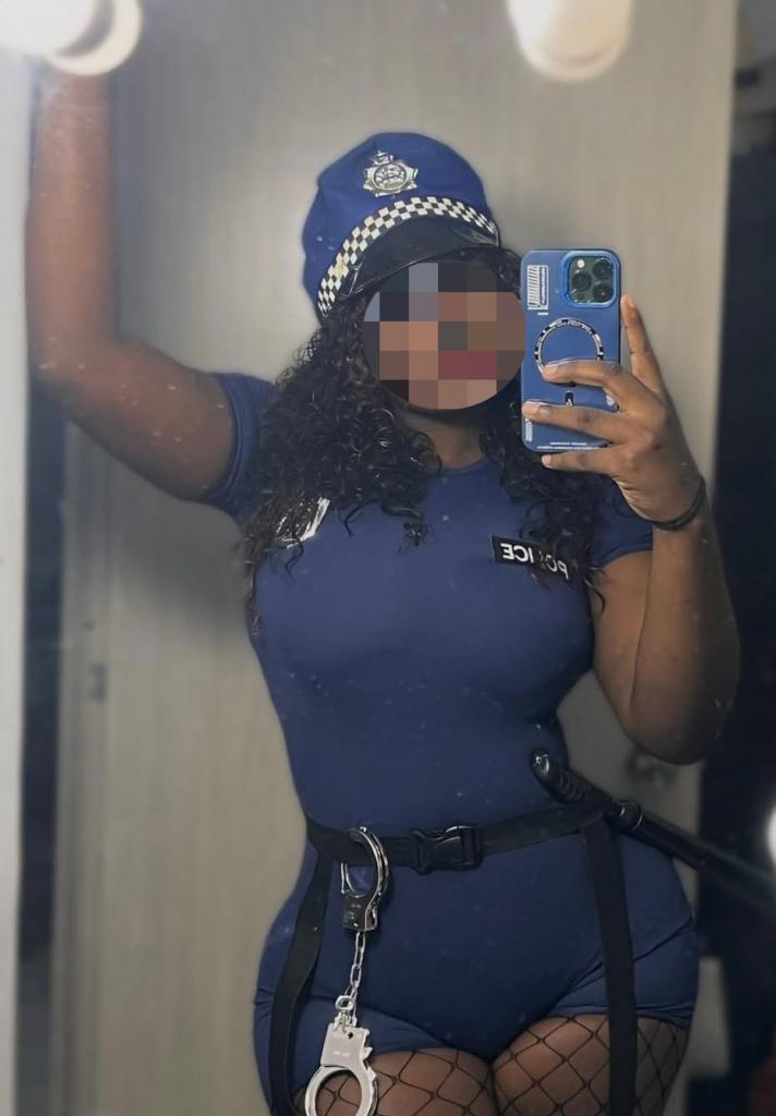 Chica busca chico en Tenerife: 