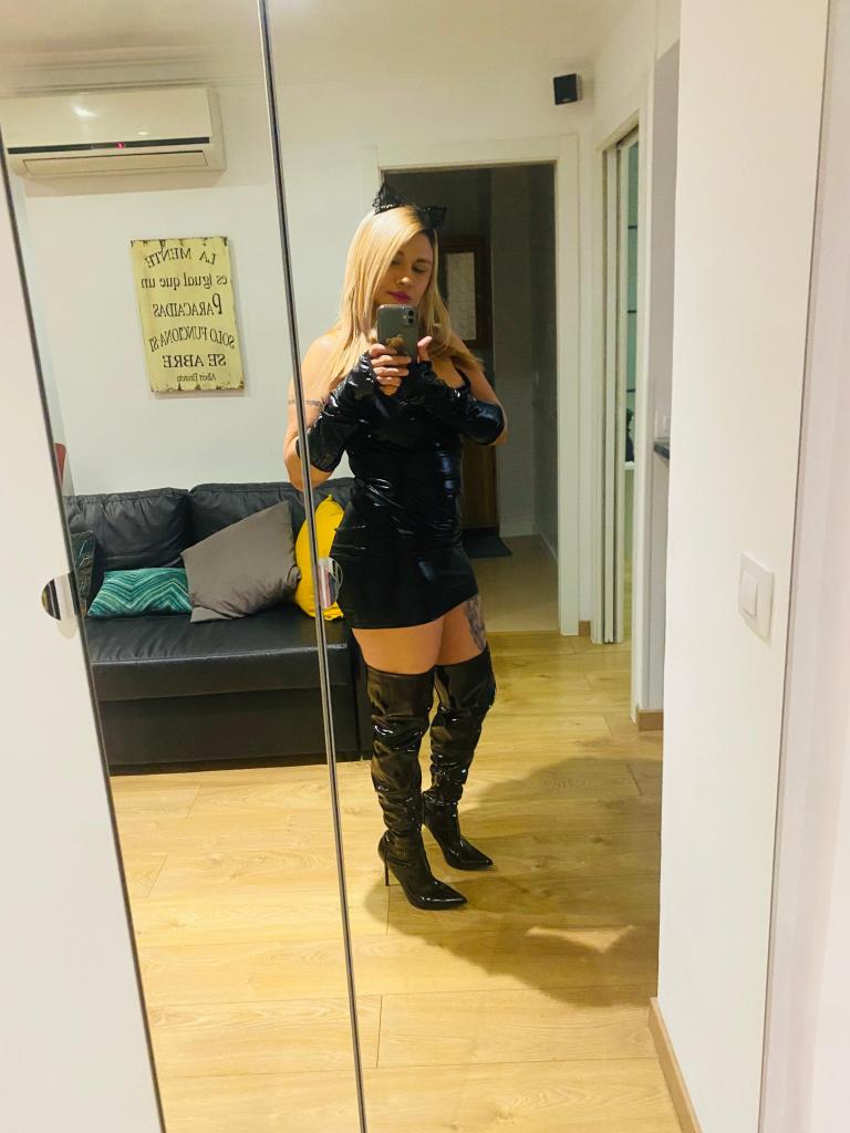 Chica busca chico en Tenerife: 