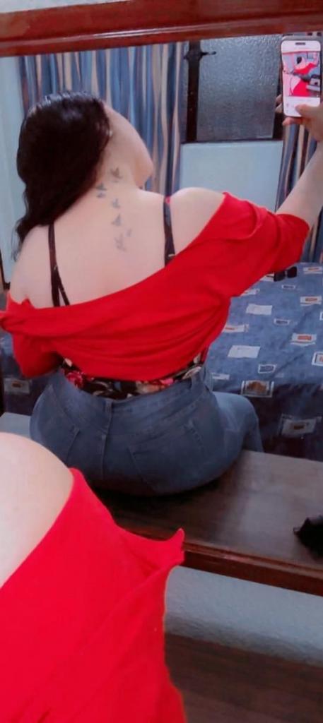 Chica busca chico en Ibiza: 