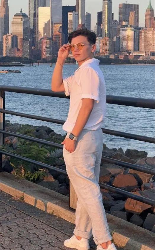 625988502: Chico busca chica en Pontevedra