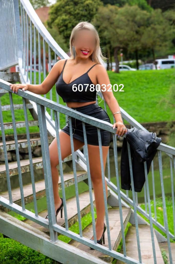 607803202: Chica busca chico en Orense