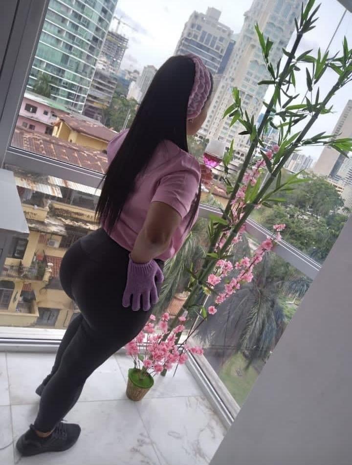 611876735: Chica busca chico en Málaga