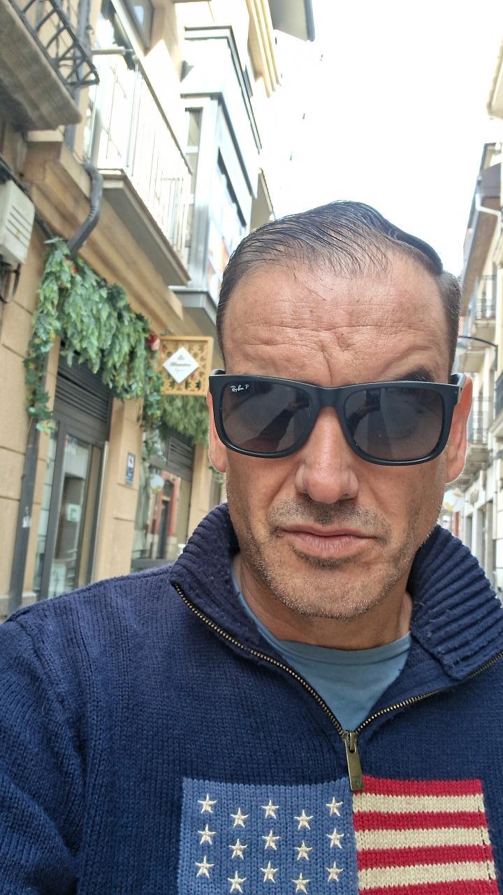 628421771: Chico busca chica en Madrid